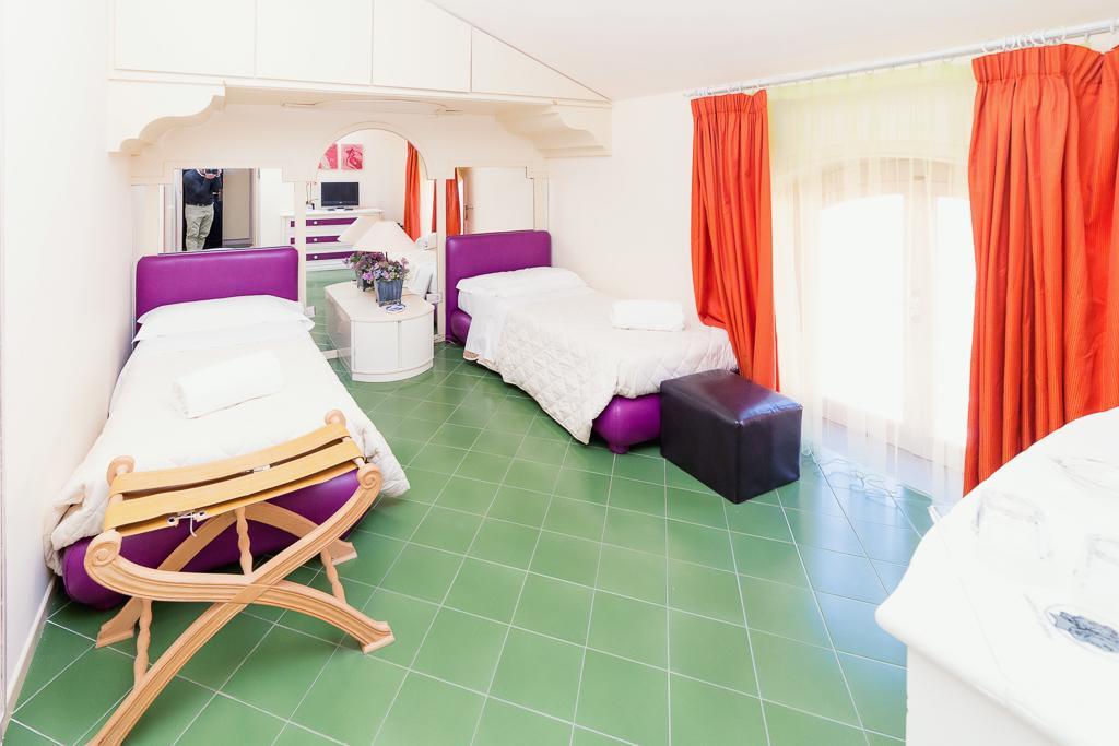 I Giardini Di Giano Bed & Breakfast Torre di Faro Eksteriør bilde