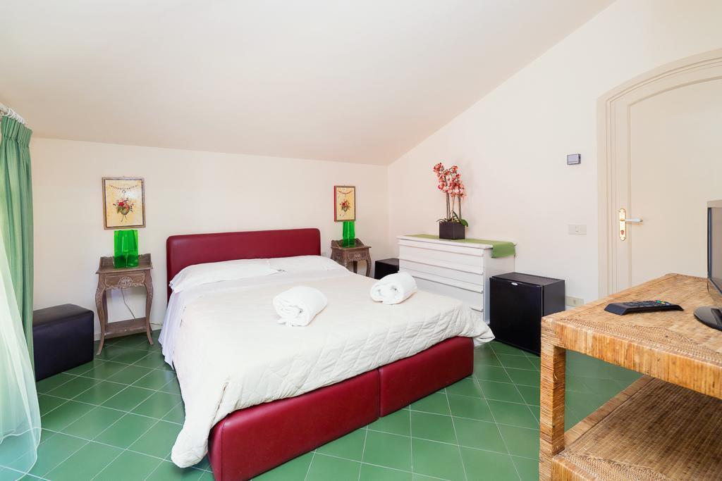 I Giardini Di Giano Bed & Breakfast Torre di Faro Eksteriør bilde
